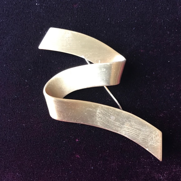 LOOK!!! FOUR VINTAGE GOLD MONET BROOCHES! - Picture 4 of 8